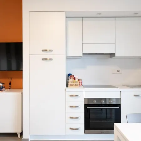 Louxory Accomodation アパート カリアリ