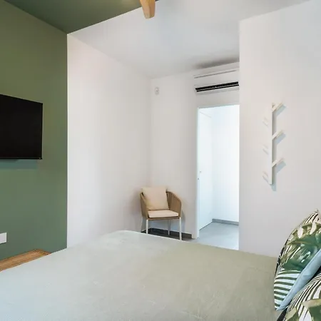 Louxory Accomodation *